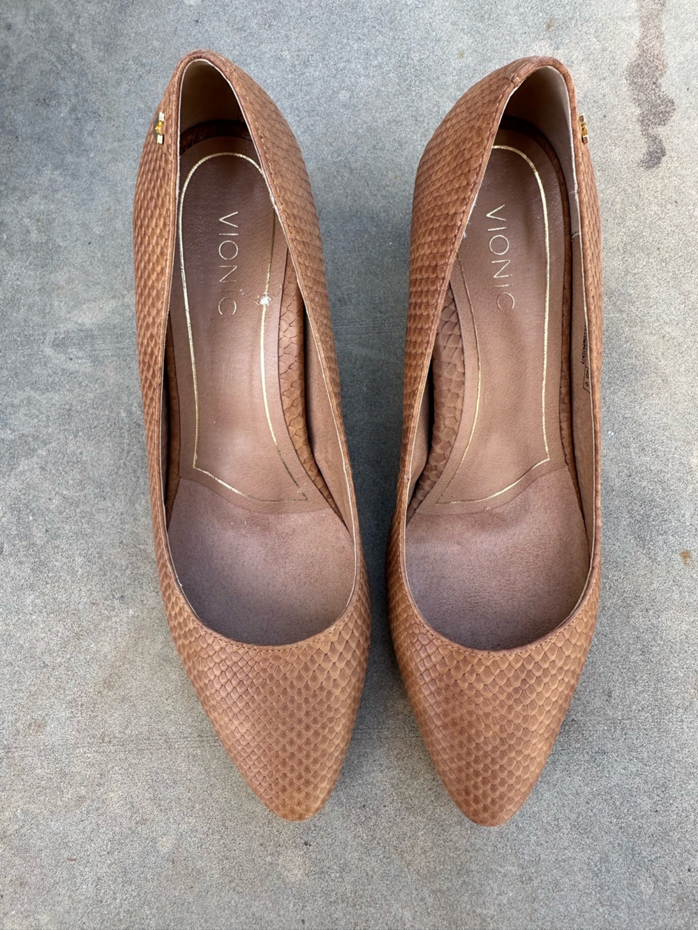 Vionic Madison Mia Snakeskin Embossed Leather Pump Heels Camel/Tan Size 7 NEW - Picture 3 of 10